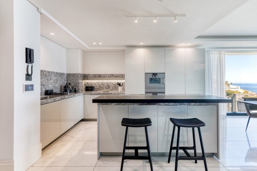 To Let 2 Bedroom Property for Rent in Bantry Bay Western Cape